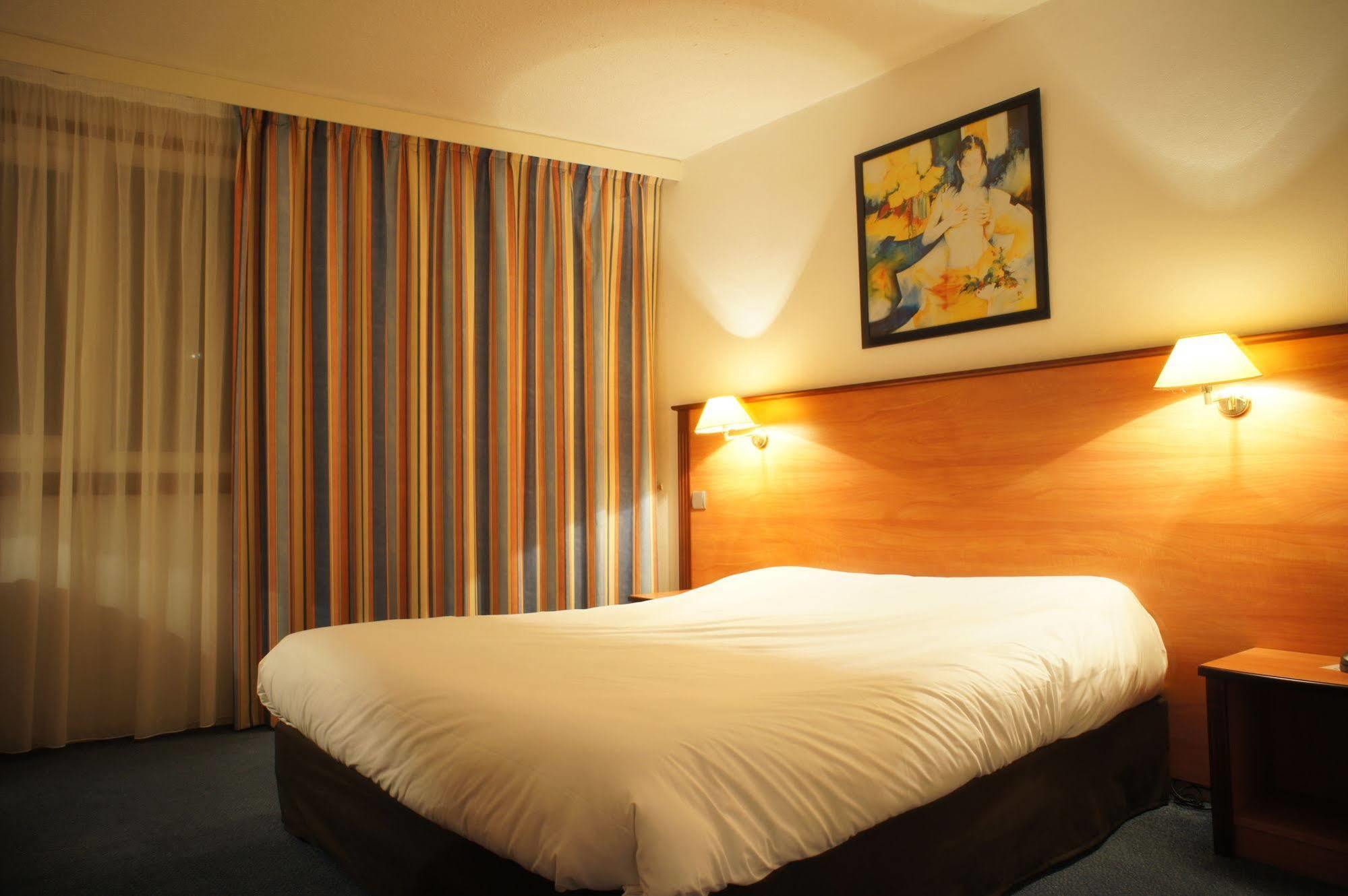 Inter-Hotel La Closerie Beaune מראה חיצוני תמונה